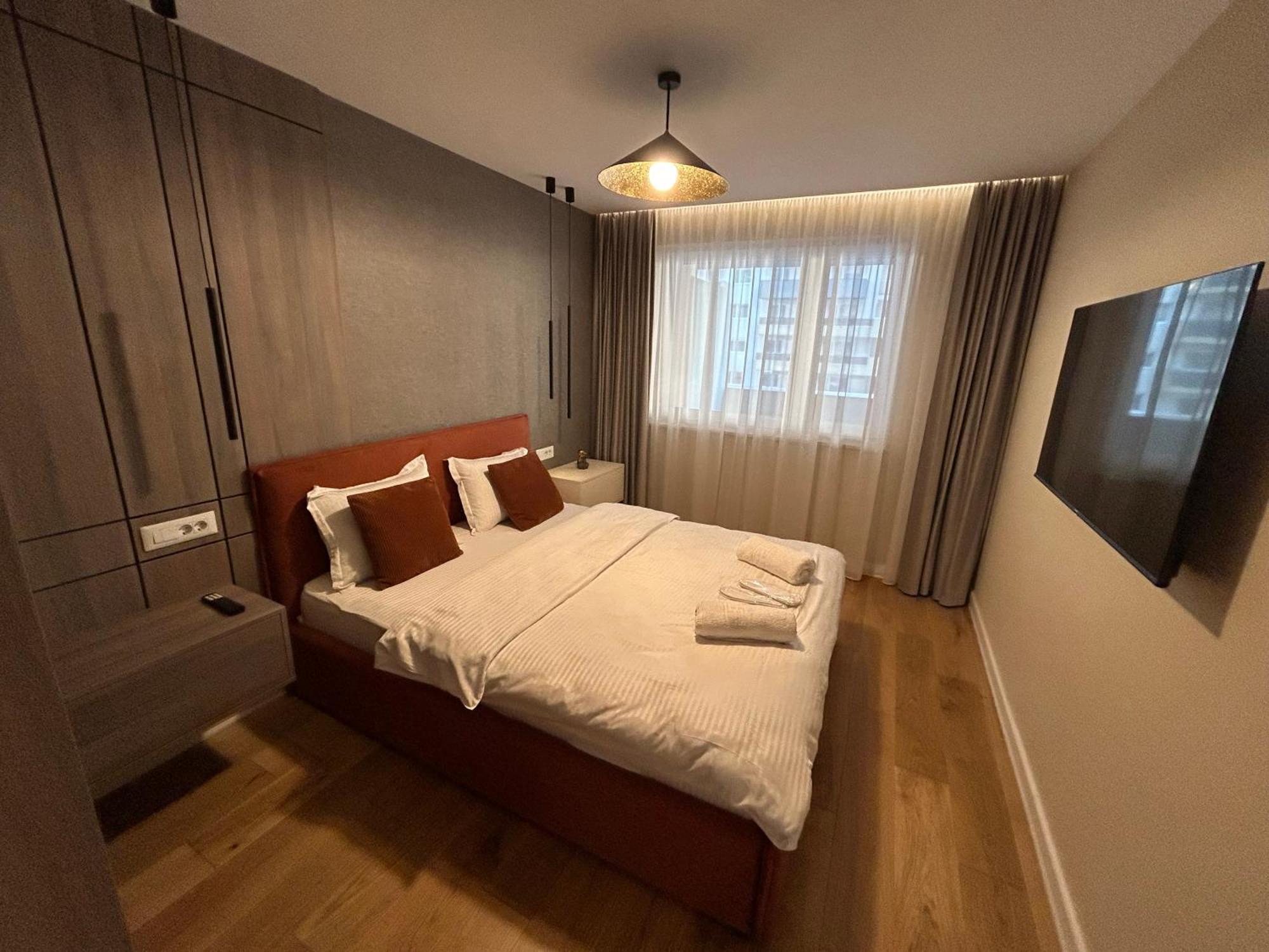בראשוב B-Holiday Luxury Apartments Urban Plaza מראה חיצוני תמונה