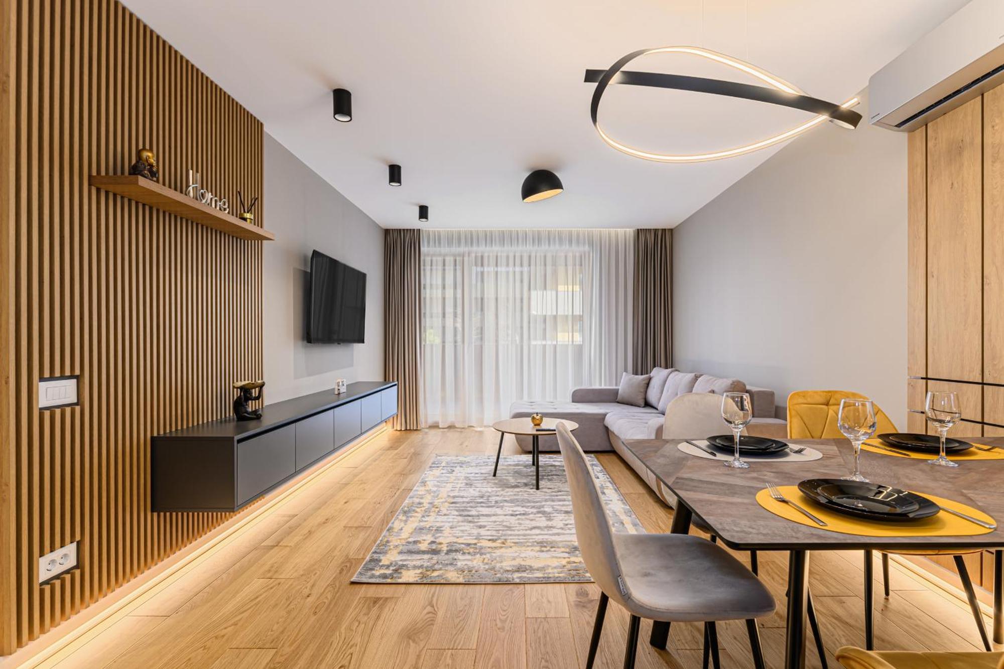 בראשוב B-Holiday Luxury Apartments Urban Plaza מראה חיצוני תמונה