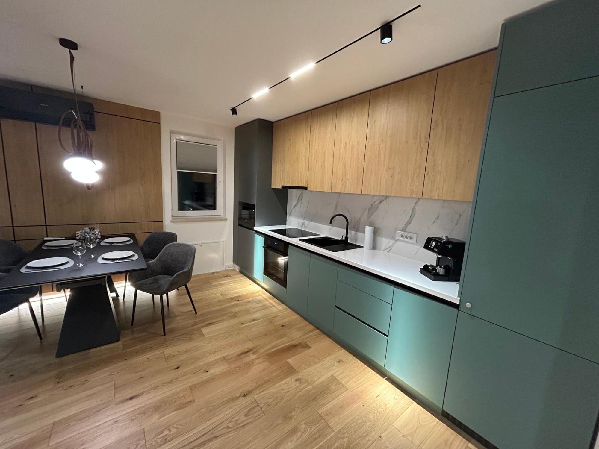 בראשוב B-Holiday Luxury Apartments Urban Plaza מראה חיצוני תמונה