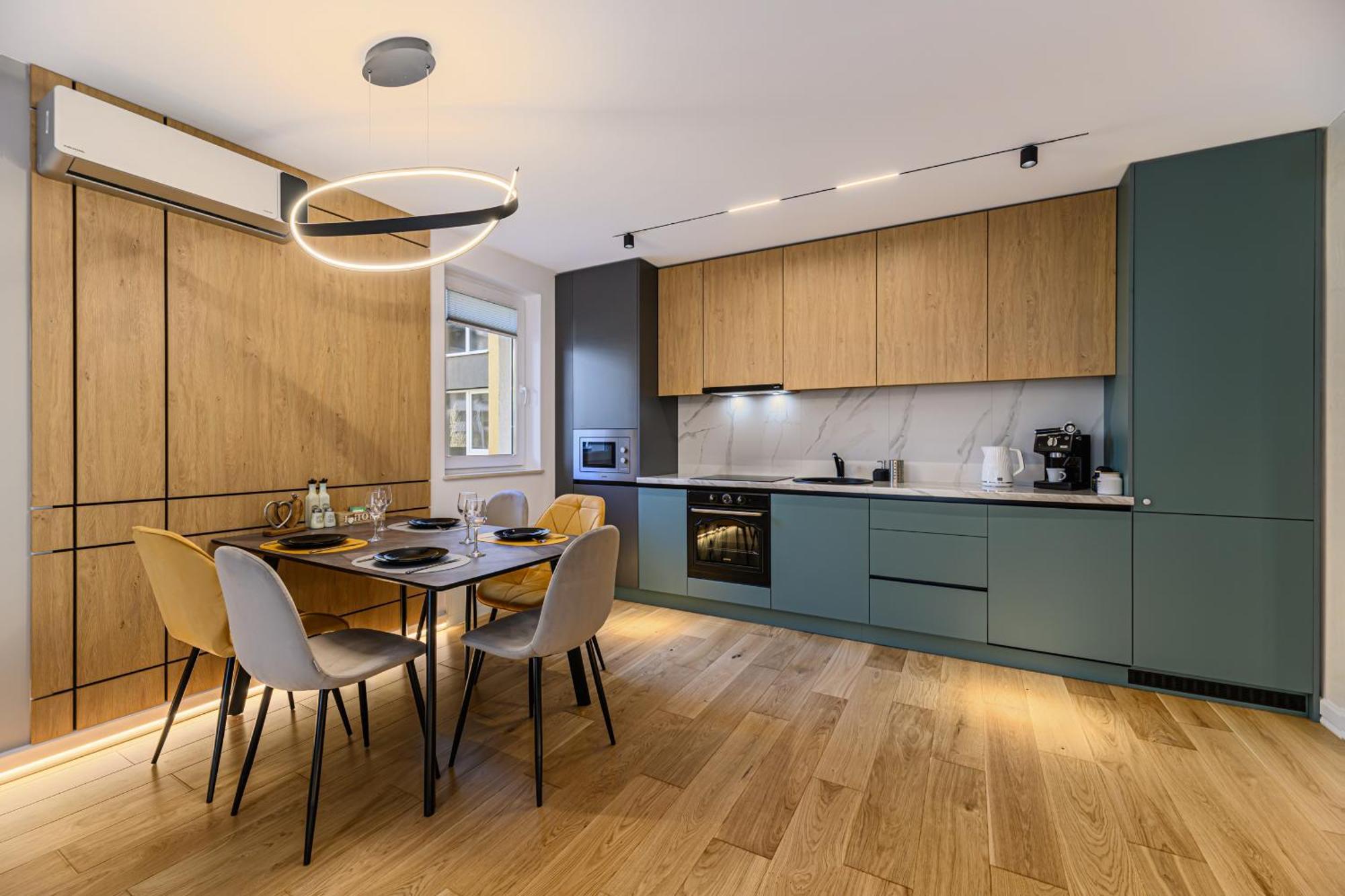בראשוב B-Holiday Luxury Apartments Urban Plaza מראה חיצוני תמונה