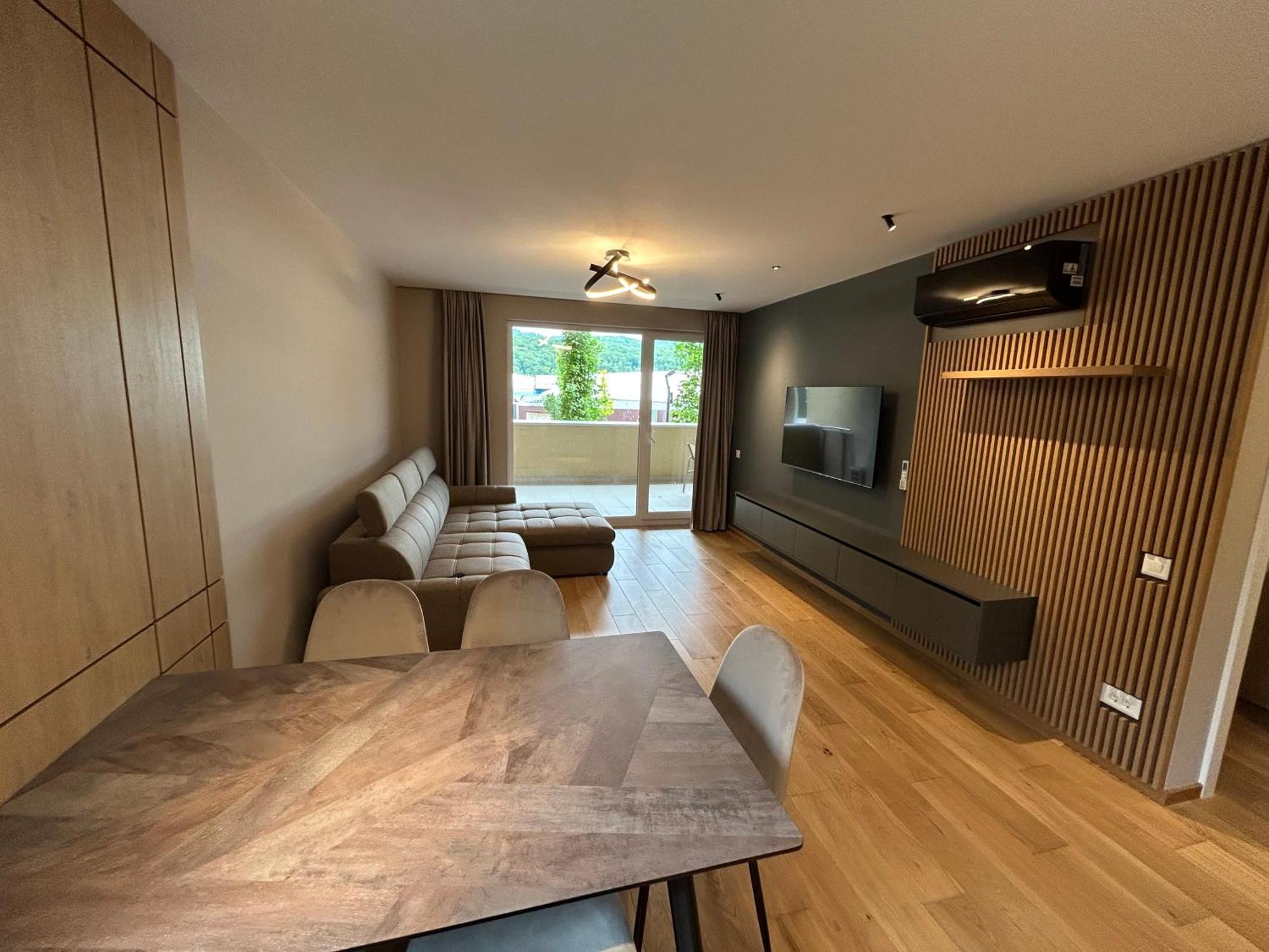 בראשוב B-Holiday Luxury Apartments Urban Plaza מראה חיצוני תמונה